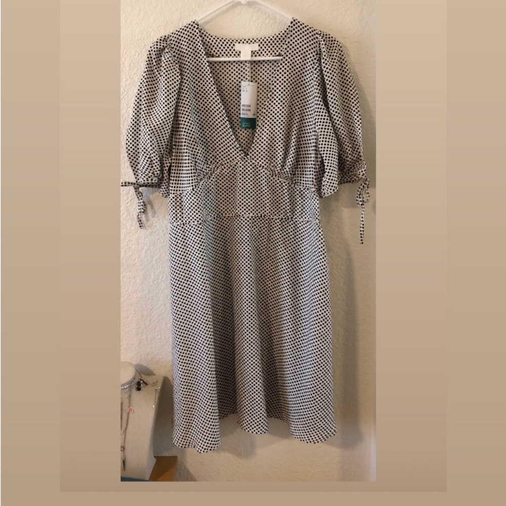 H&M Black and White A-line Midi Dress with Puff Sleeves